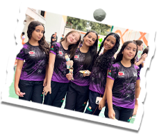 pa27 hero photo 2 meninas