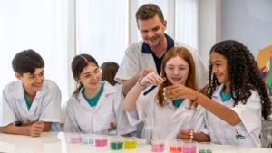 Escola-Fundamental-Anos-Finais-Colégio-Genoma